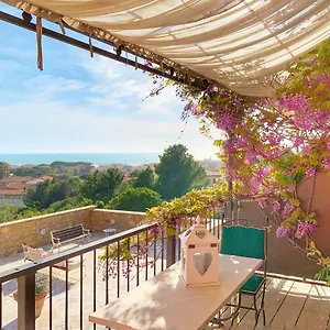 Castel Del Mare Apartment